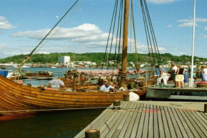 Bilde av Gaia ved museumsbrygga i Sandefjord